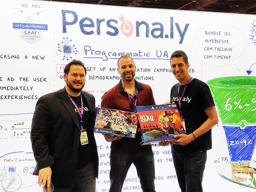 Persona.ly's team members with Adam Lipski, our raffle winner, at MAU Vegas, 2019